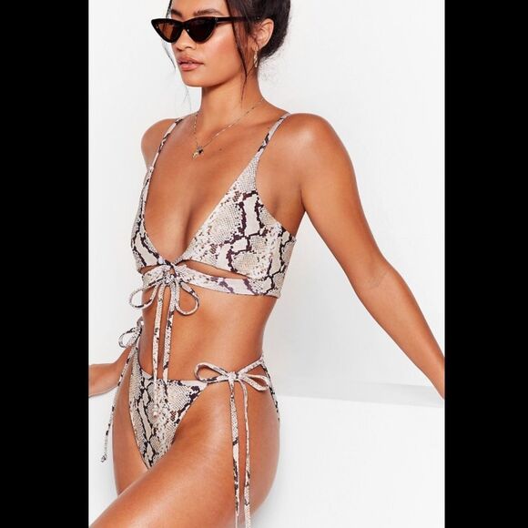 Nasty Gal Snake Animal Print Tie Detail Cut Out Triangle Bikini Set Size Med 10 - Picture 6 of 11